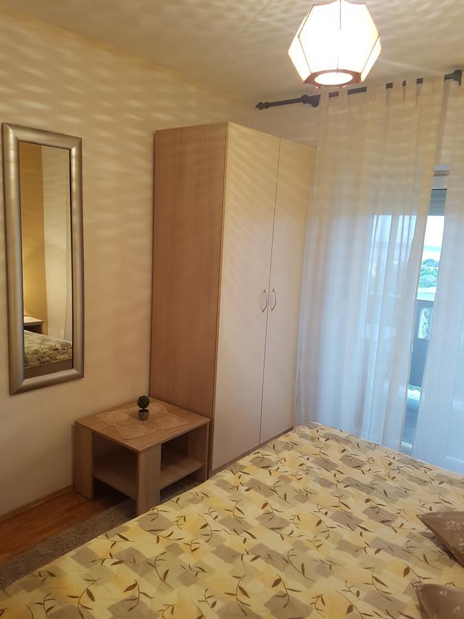 Apartments Jasna Rab Town Exterior photo